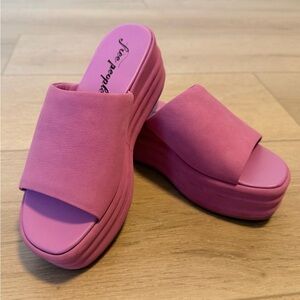 🌶️ Free People Fuchsia Flirt Harbor Flatform Sandals. Size 38